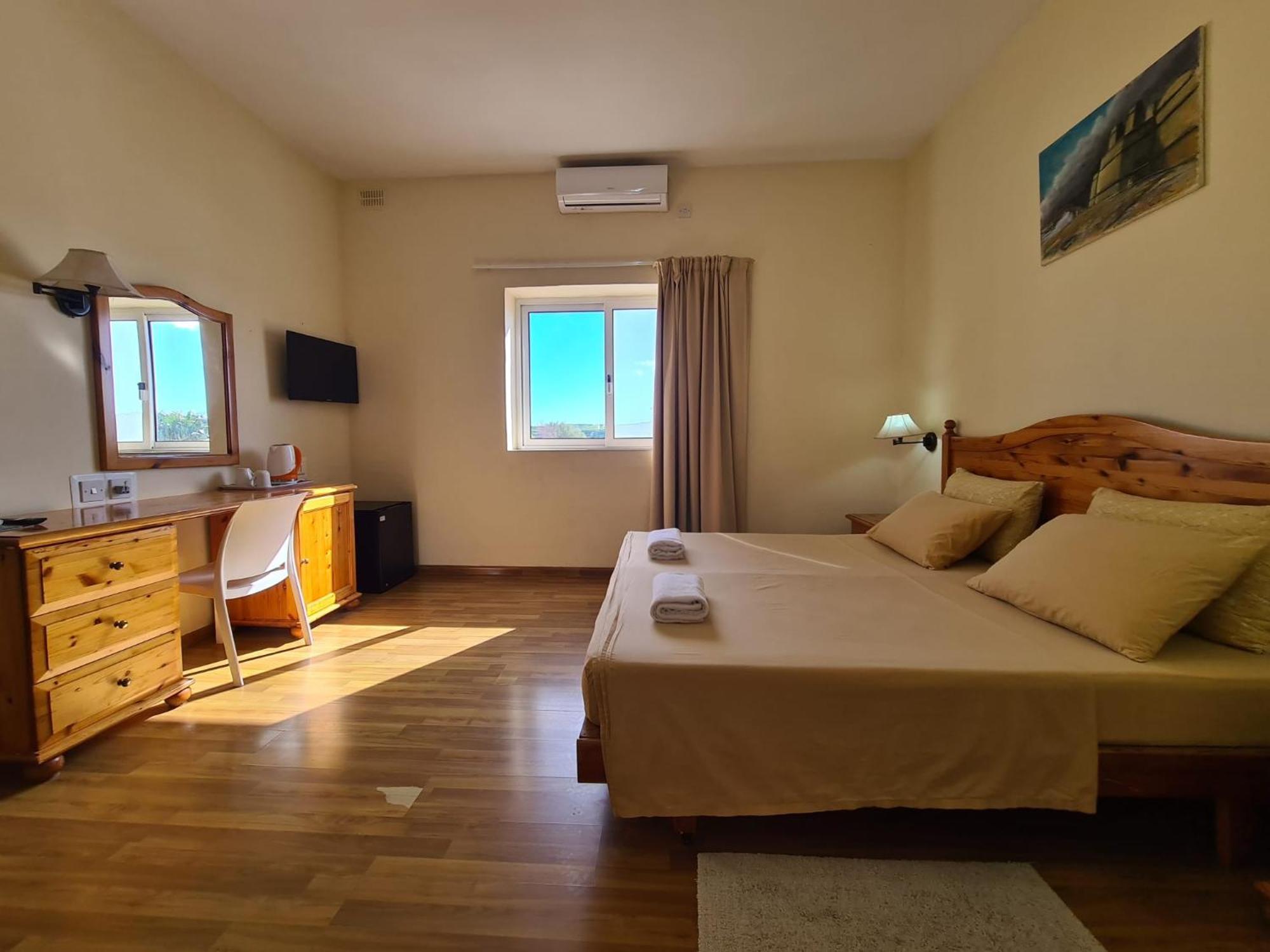 Sensi Hotel Marsaskala Buitenkant foto